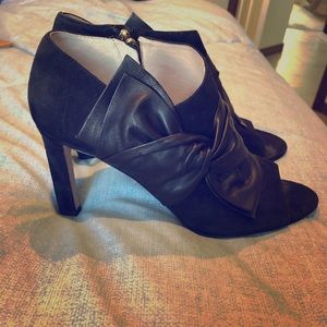 Sassy and Sophisticated Open-Toed Boots w/Side Bow